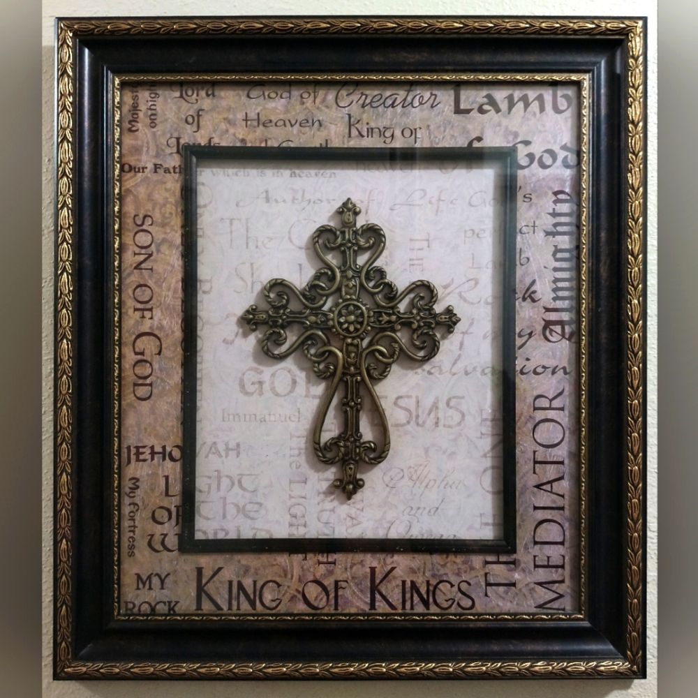 Beautifully Framed Medallion Cross